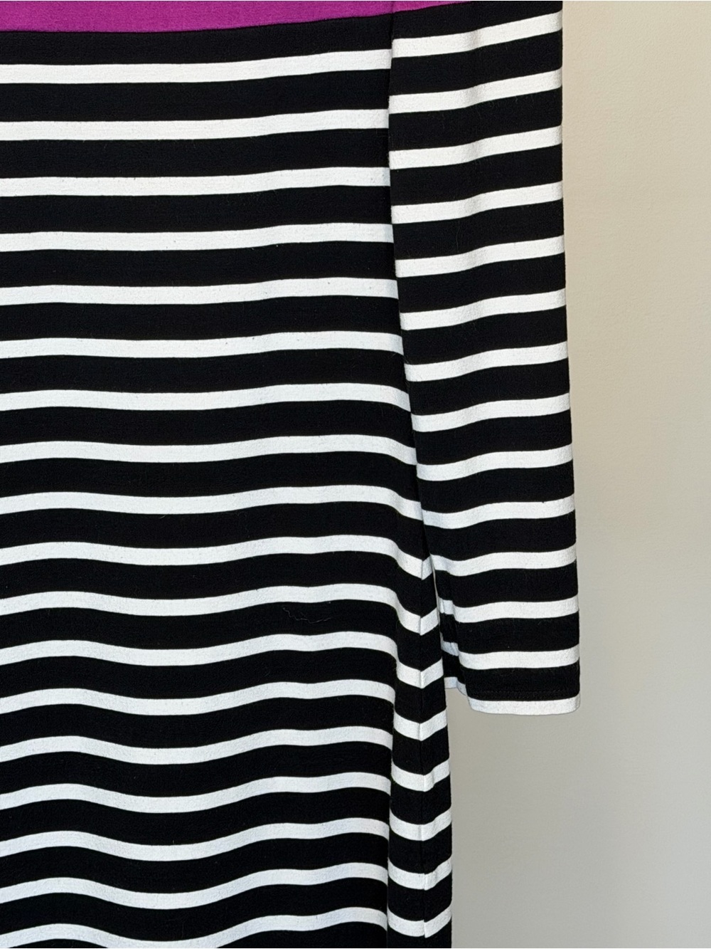 White House Black Market Berry Black 3/4 Sleeve Striped Knit Shift Dress Size XS - Picture 5 of 12